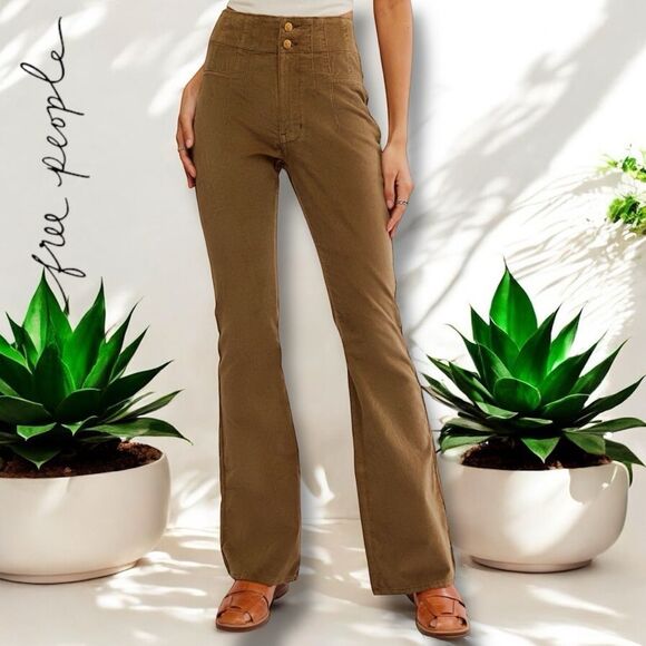 Free People Jayde Seamed Corduroy Flare Pants Jeans in the Size 32 in Fir Green - Picture 2 of 16